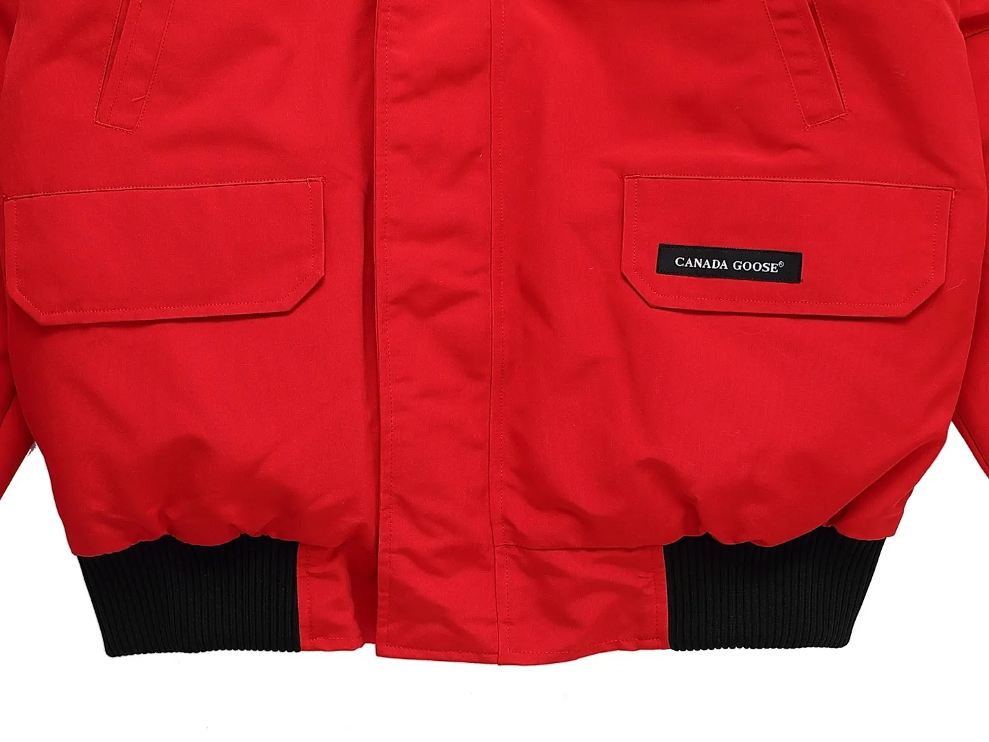 ：Black White Blue Royal Blue Red Green sizi： Canada Goose 01 ： ！ ， ！ ！ ！ CANADA GOOSE Chilliwack 01 ， ， 90 ， 。 Authentic ， 1:1 。 ， 2 ， ， 12 ， ， YKK ， ， 。 、 18 、 ，nfc 、 ， 。 、 ， 、 10 YKK ， ykk 。 、 12 ， 。 、 logo， ， Authentic。 、 ， ， ， ， 。 ，